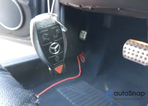 2013 Mercedes-Benz C 250 Sport из США, поврежденный, VIN WDDGF4HB3DR265660